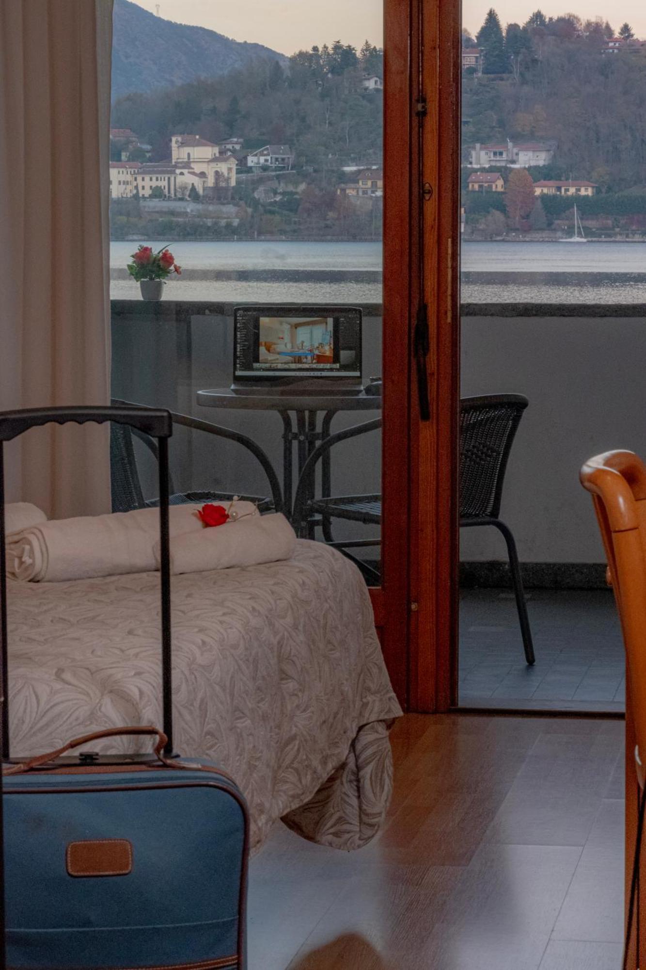 Hotel Chalet Del Lago Авильяна Экстерьер фото