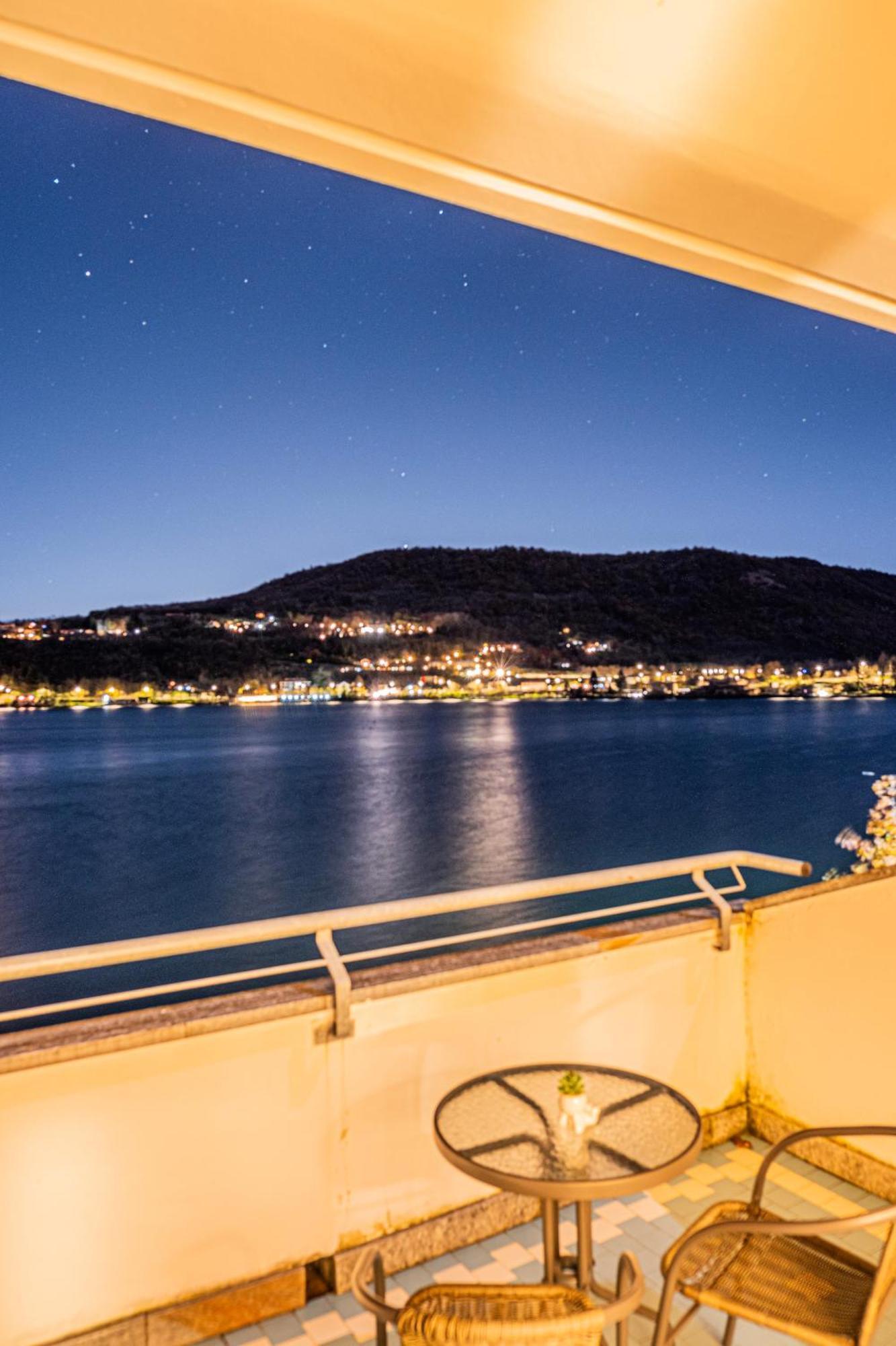 Hotel Chalet Del Lago Авильяна Экстерьер фото