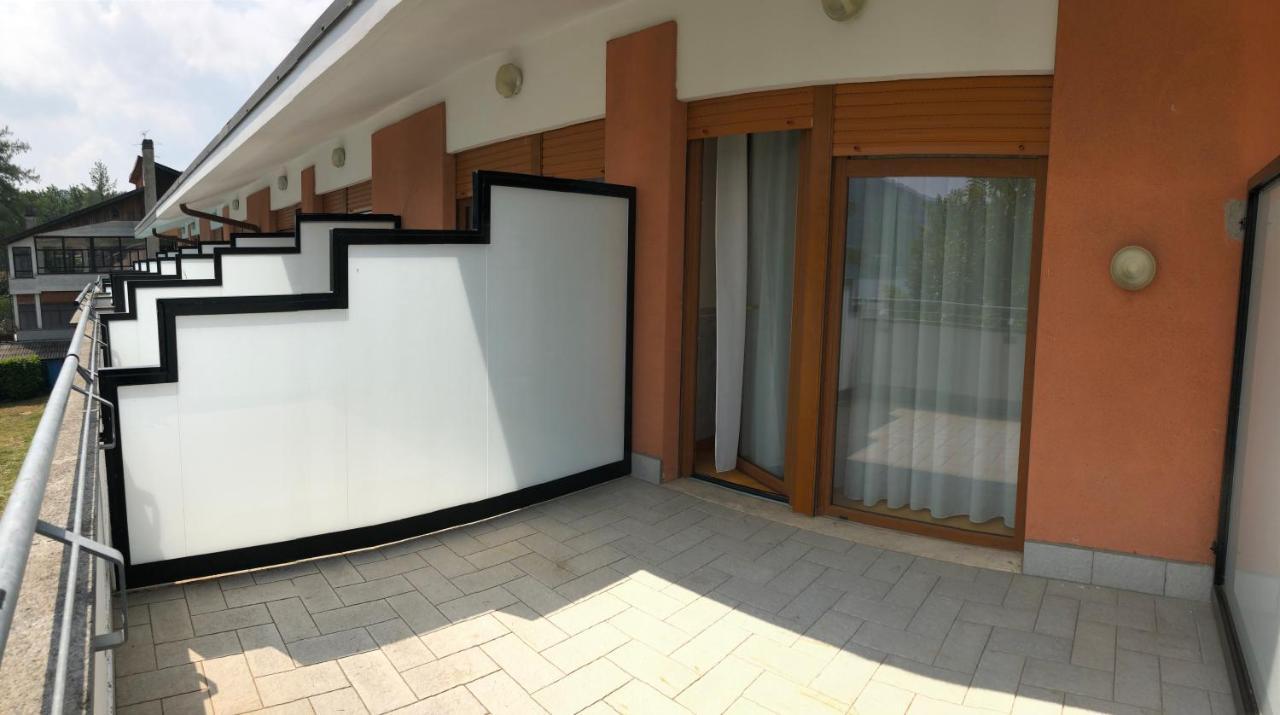 Hotel Chalet Del Lago Авильяна Экстерьер фото